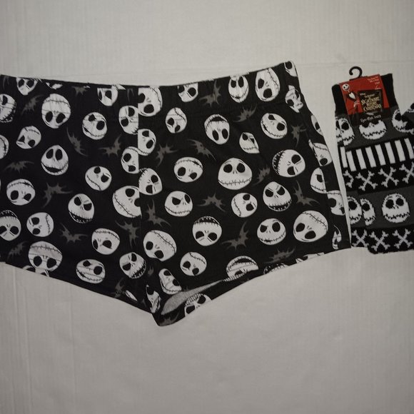 TIM BURTON THE NIGHT BEFORE CHRISTMAS SHORTS & SOCKS - Picture 1 of 10